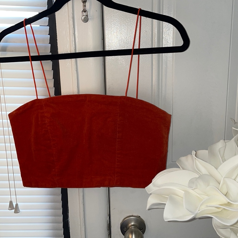 Rust vintage cropped up. Denim style